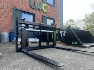 Telehandler Floating Pallet Forks 9