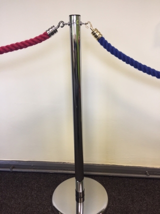 Rope & Hook Barriers 5