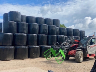 Bale Stackers (Soft Hands) 6