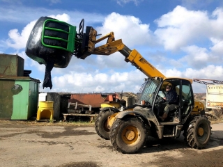 Bale Stackers (Soft Hands) 7