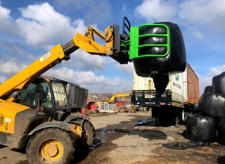 Bale Stackers (Soft Hands) 8