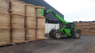 Bale Stackers (Soft Hands) 10