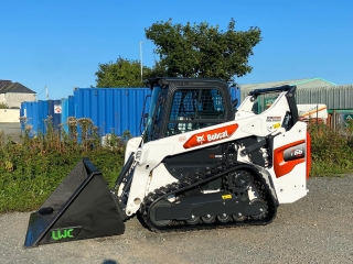 Skid Steer Buckets 5
