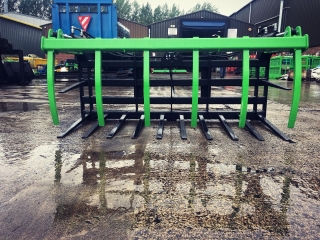 Muck Grabs (Tractor Loader) 12
