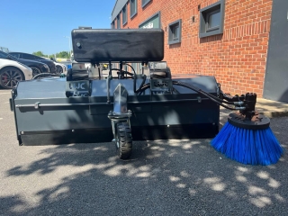 Telehandler Sweepers 18