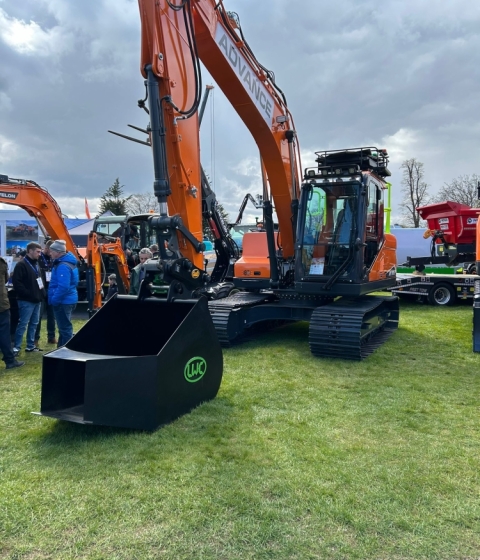 Excavator Concrete Pouring Buckets